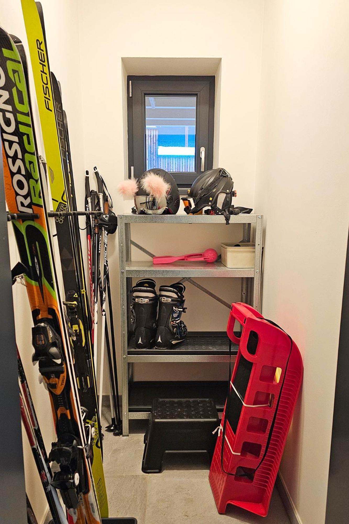 Enjoy Harrachov - Atraktivní klidný klimatizovaný apartmán 20 v centru Harrachova s wallboxem EV, herní konzolí, Ipad, Netflix, výhledem do zahrady a na romantický kostelík Exterior foto